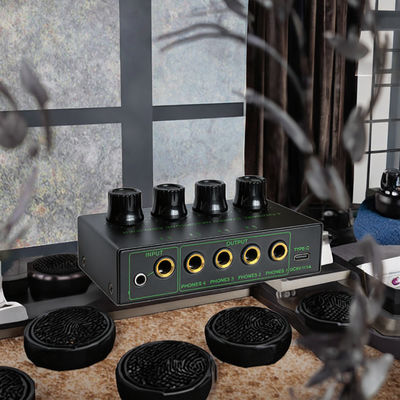 4-Way RGB Monitor Headphone Amplifier Stereo Audio Sound Card & Mixer Audio Headphone Distributor