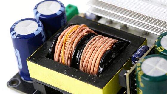 Bộ nguồn chuyển mạch hạ áp AC-DC 600W với đầu ra kép và hiệu suất cao